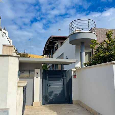 The Shabby House - Charming Seaside Retreat In Central Anzio, Steps From Beach And Train Station Eksteriør bilde