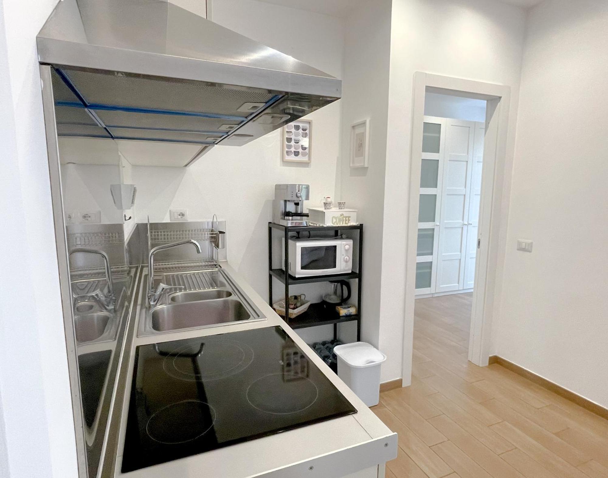 The Shabby House - Charming Seaside Retreat In Central Anzio, Steps From Beach And Train Station Eksteriør bilde