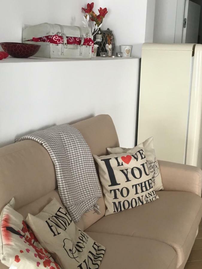 The Shabby House - Charming Seaside Retreat In Central Anzio, Steps From Beach And Train Station Eksteriør bilde