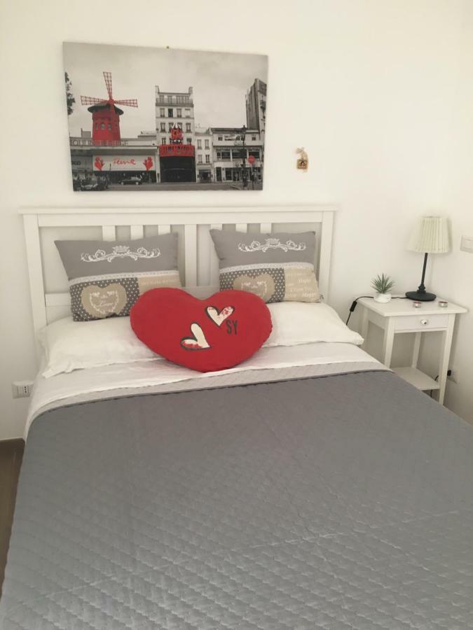 The Shabby House - Charming Seaside Retreat In Central Anzio, Steps From Beach And Train Station Eksteriør bilde